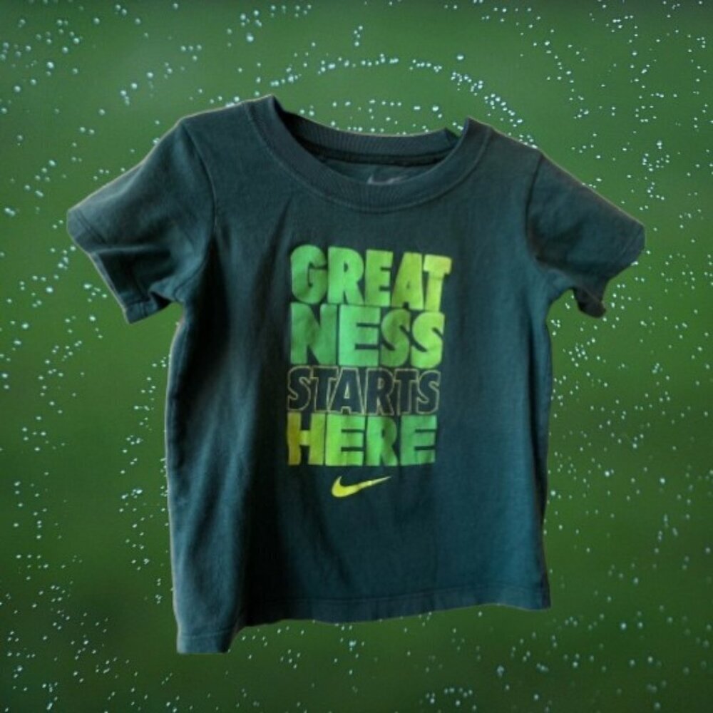 Nike “Greatness Starts Here” Boy’s Graphic Tee